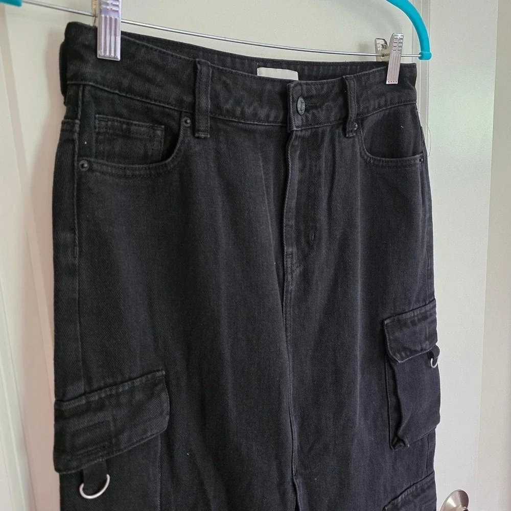 PacSun black cargo skirt with frayed hem Size 25